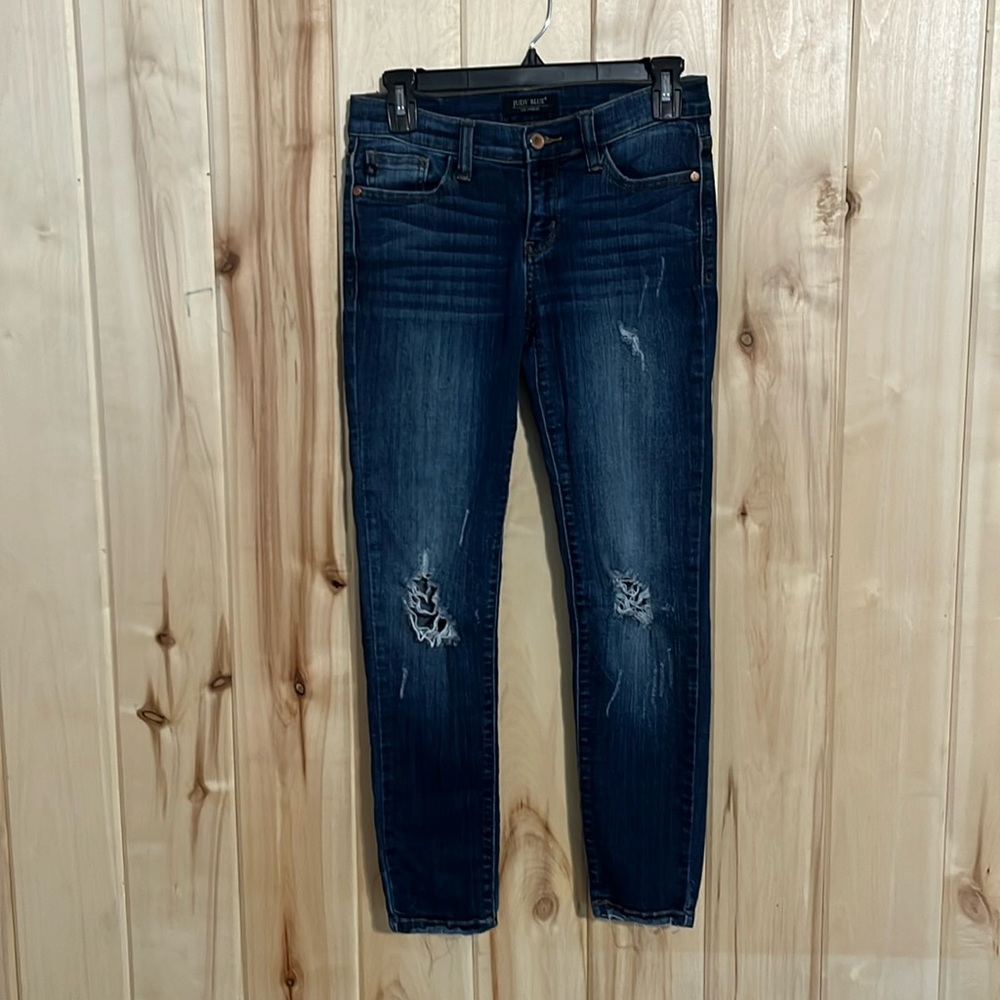 Judy Blue Distressed Low to Mid Rise Ankle Jeans Size 27
